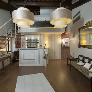 Hotel Alma Domus 